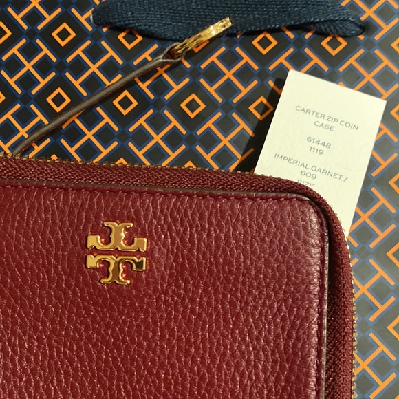 TORY BURCH carter zip coin new - Picture 2 of 4